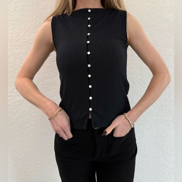 Abercrombie Ribbed Sleeveless Button-Up Top (Size XS) - Picture 3 of 5